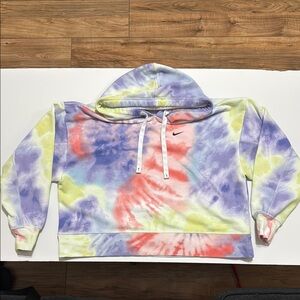 Nike Dri-FIT Get Fit Women's Tie-dye Pullover Training Hoodie
SizeS